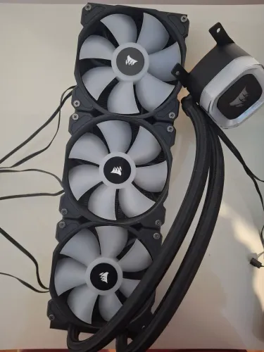 Water Cooler Corsair 360mm - Modelo CW-9060054-WW
