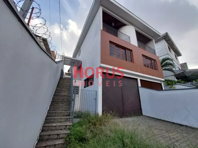 ÓTIMA SOBRADO RESIDENCIAL OU COMÉRCIO DE 150m² 03 QUARTOS l 4 VAGAS PARA ALUGAR NO BAIRRO