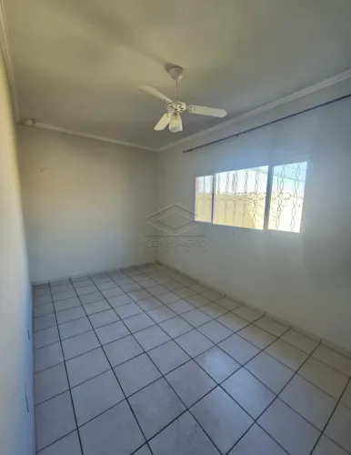 CASA AMPLA COM 2 DORMITÓRIOS ? EXCELENTE LOCALIZAÇÃO NO BAIRRO VILA DUTRA