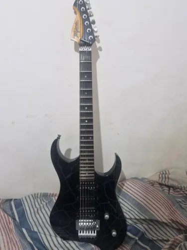 Guitarra Tagima Arrow 2 