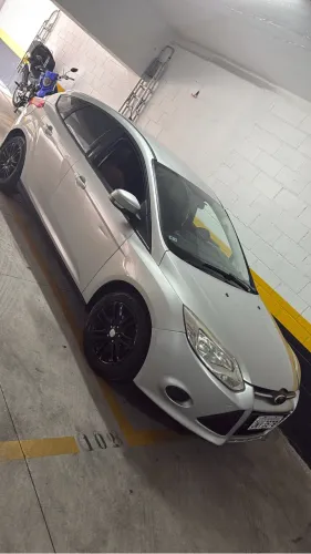 Ford Focus 1.6 S/se/se Plus Flex 8v/16v 5P 2014