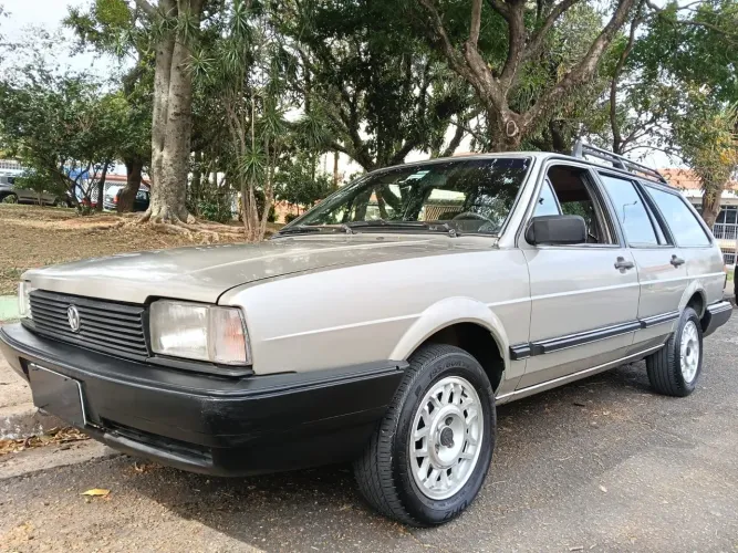 Volkswagen Quantum GLI / GL 1.8/ 2.0 (álcool) 1989