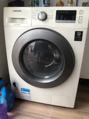 VENDO MÁQUINA DE LAVAR PARA RETIRAR PEÇAS