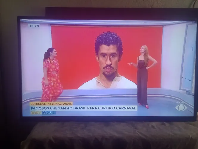 Vende-se uma TV Philco smart 40 polegadas