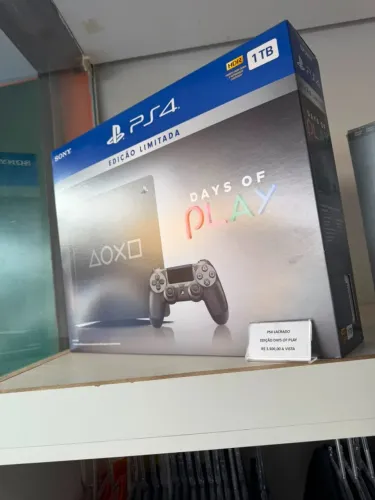 PS4 Edição Days of play novo lacrado 1 tera