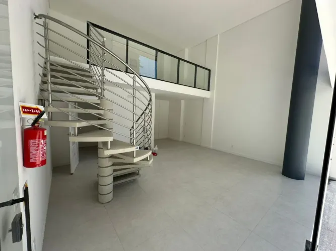 Loja no empreendimento Plenty Sea, com 73,67 m² de área privativa, em Jurerê, Florianópoli