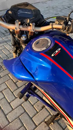 Vende se Titan 2019 moto top