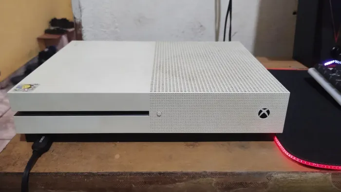 XBOX ONE S, 500GB.