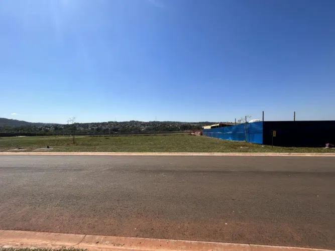 Lote em Condomínio Fechado para Venda em Goiânia, Parque Cidade