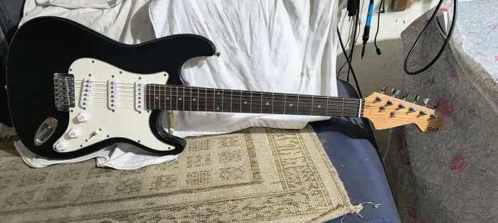 Guitarra Finch Raríssima
