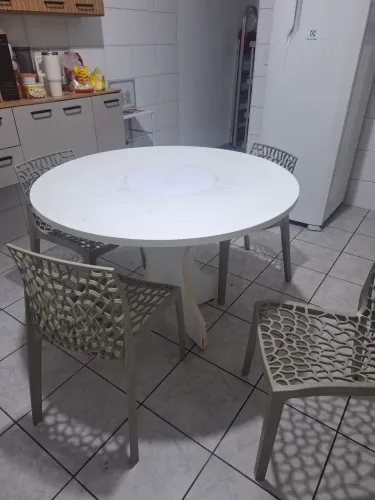 Mesa 4 cadeiras