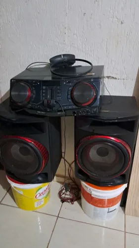 Vendo um som digei no valor de mil reais 
