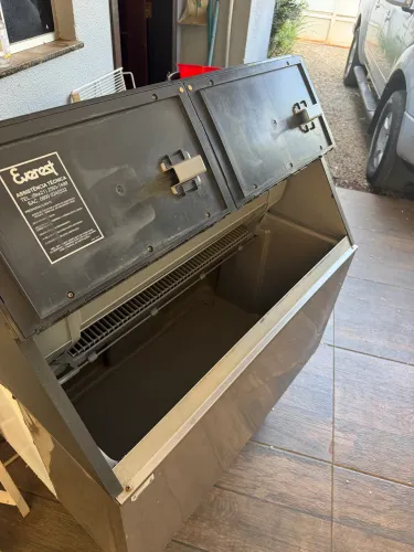Maquina de gelo
