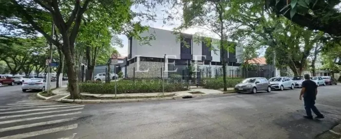 Casa Comercial para Locação - Alto de Pinheiros ? R$ 28.000,00