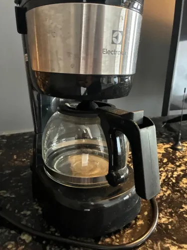 Electrolux Cafeteira Elétrica Inox filtro permanente removível corta pingos