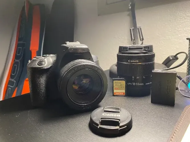 Canon SL3 (KIT com cartão SD 64GB, lente 50mm, lente 18-55mm)