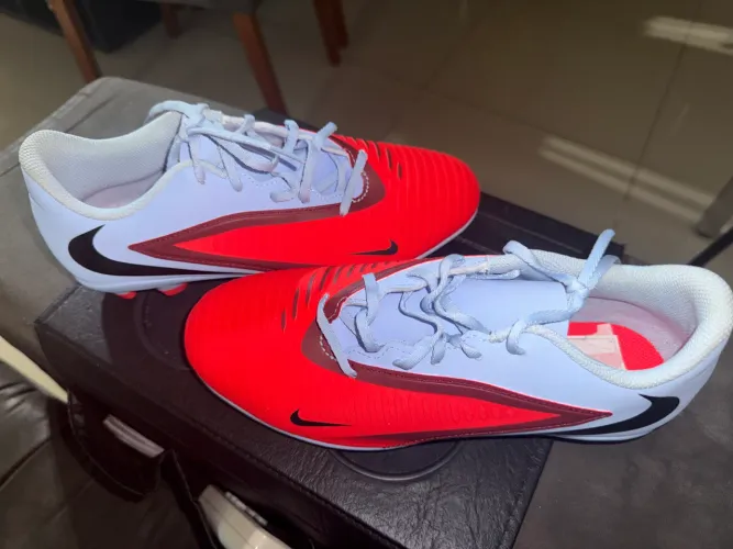 Chuteira Nike original nova 37/38