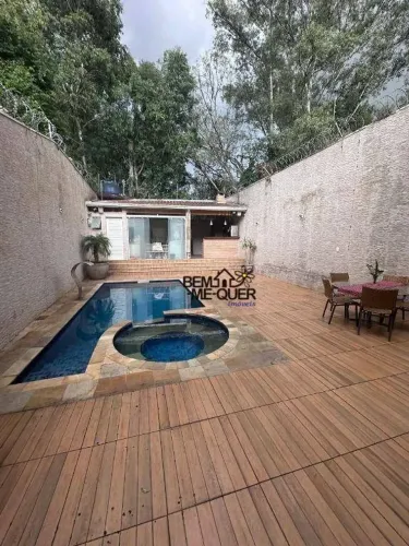 Sobrado com 4 suites, piscina e espaço gourmet - 236m2 construídos na 1a Gleba do Parque S
