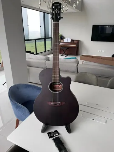 VIOLÃO YAMAHA APX600M ELETROACÚSTICO ORIGINAL - ESTADO DE NOVO