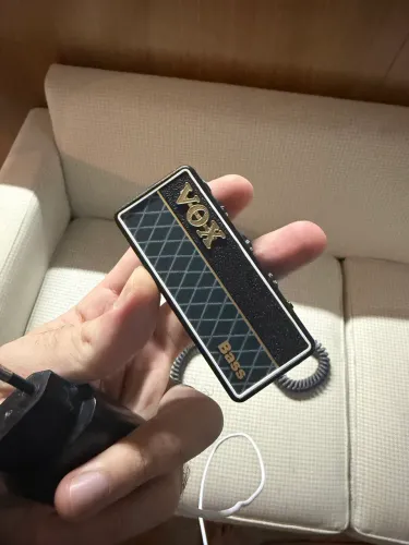 VOX Bass Baixo Amplug