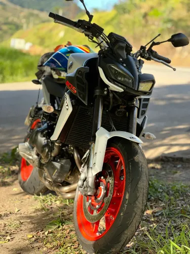 Linda MT09
