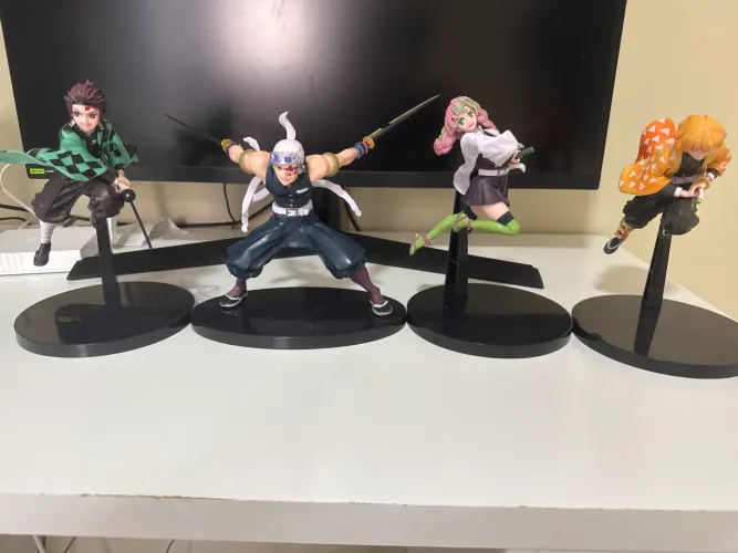 Action figures Demon slayer (Valor da unidade na descrição).