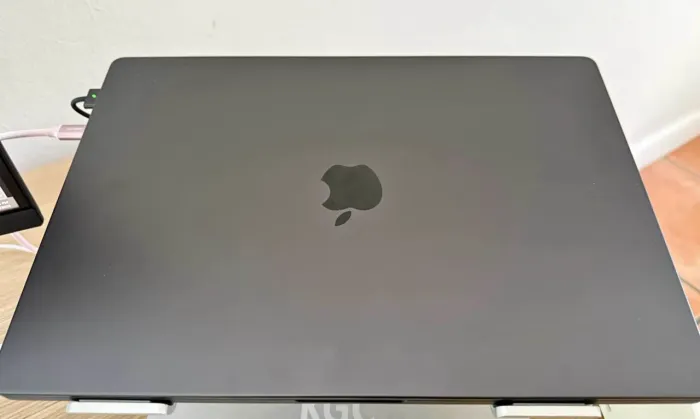 MacBook Pro M5 Max 36gb 16 2Tb com garantia