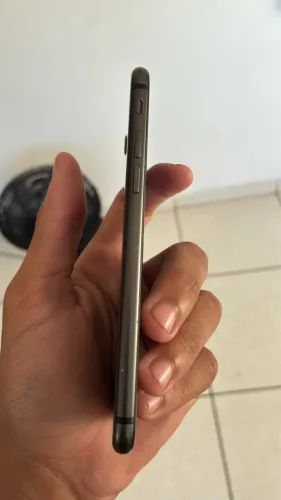 VENDO IPHONE 8