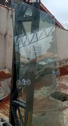 Vendo vidros - Portas de vidro