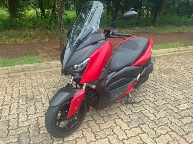 YAMAHA XMAX 250 ABS VERMELHO 2022