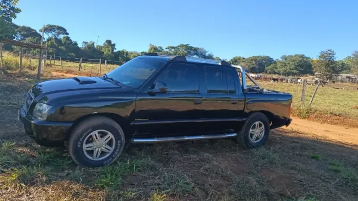 Chevrolet S10 Pick-up Exec. 2.8 4X4 CD TB Int.dies 2005