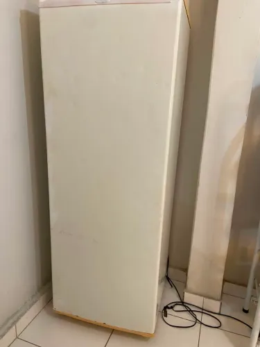 Geladeira em bom estado