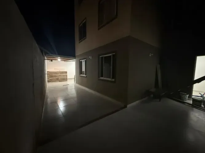 APARTAMENTO COM QUINTAL E GOURMET COBERTO