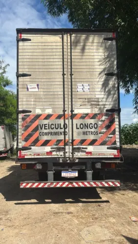 Vendo baú 30 paletes 118 mts cúbicos 40 mil documentada