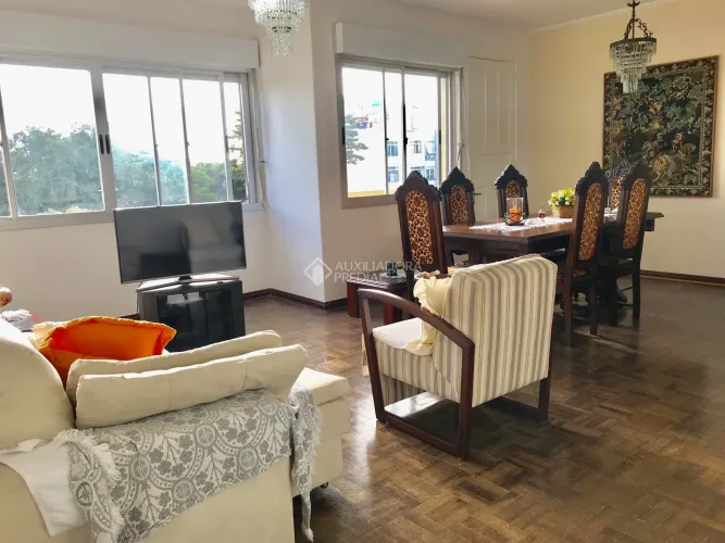 Apartamento 3 dormitórios no bairro Floresta.