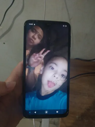 Moto g8 