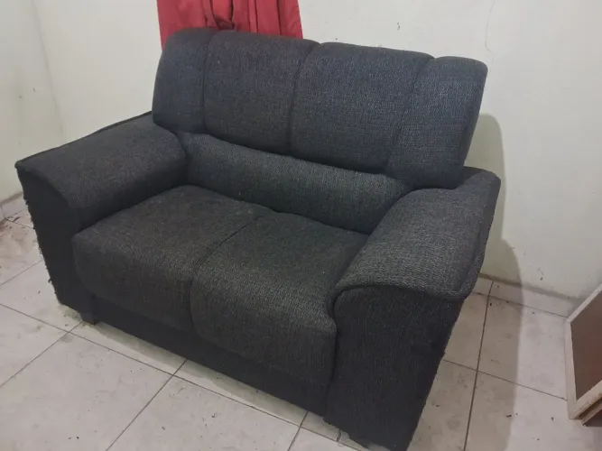 Sofá 2 lugares em Linho