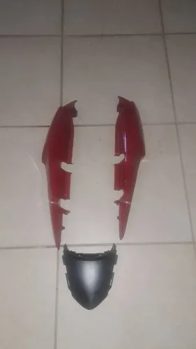 Carenagem Traseira e rabeta fan 2010