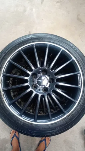 Original Mercedes pneu com 35 dias de uso aro 18