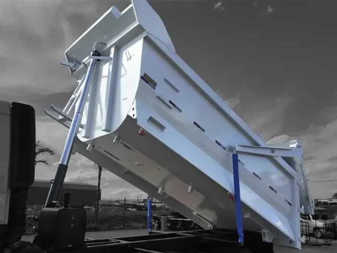 CAÇAMBA BASCULANTE MEIA CANA 16m³ NOVA RODOEIXO 2025