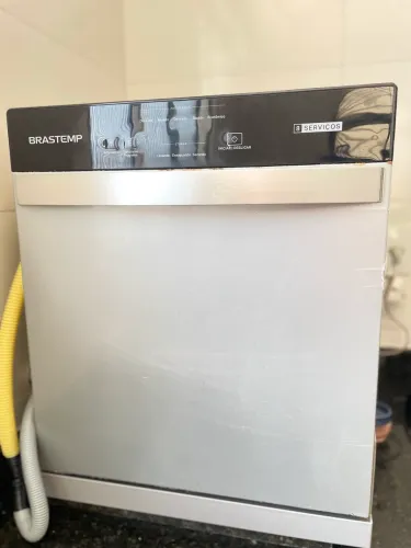 Vendo lava louças Brastemp 8 serviços