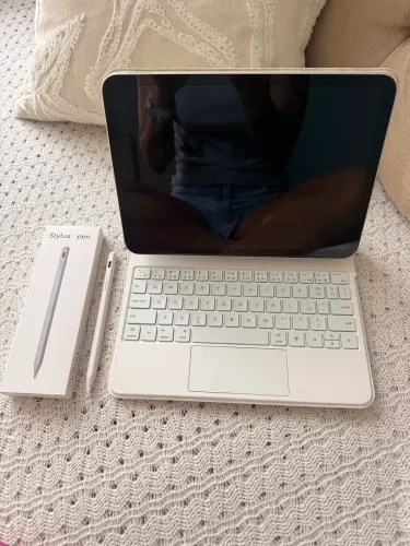 iPad Apple 10th Generation 2022 A2696 10.9  64gb Prata