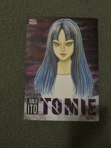 Manga ?Tomie? volume 1 Junji Ito