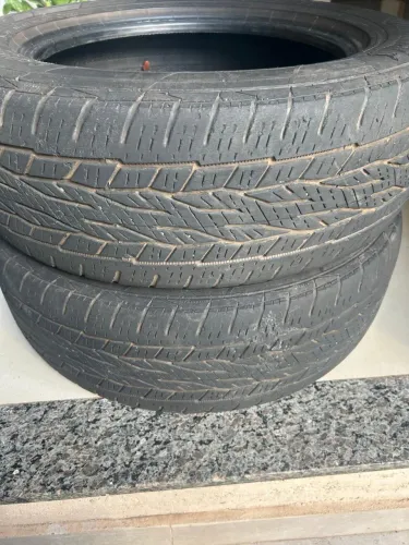 Vende-se pneu 225/60 aro 17