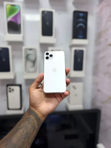IPHONE 11 PRO 64GB BATERIA NOVA<br>R$ 1.450,00 MUITO LINDO