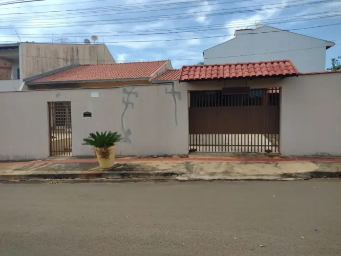 Casa com 3 dormitórios à venda, 140 m² por R$ 550000,00 - Jardim Oriente - Londrina/PR