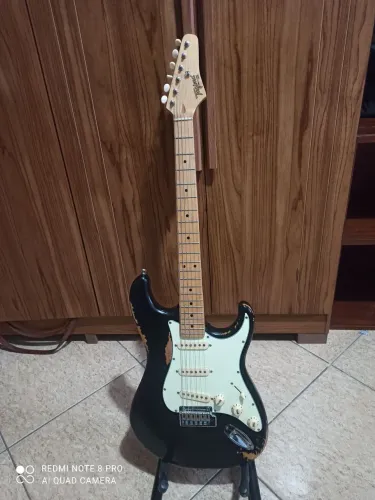 Guitarra Tagima T635