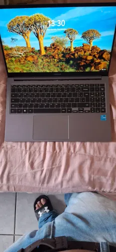 Notebook galaxy book 4 