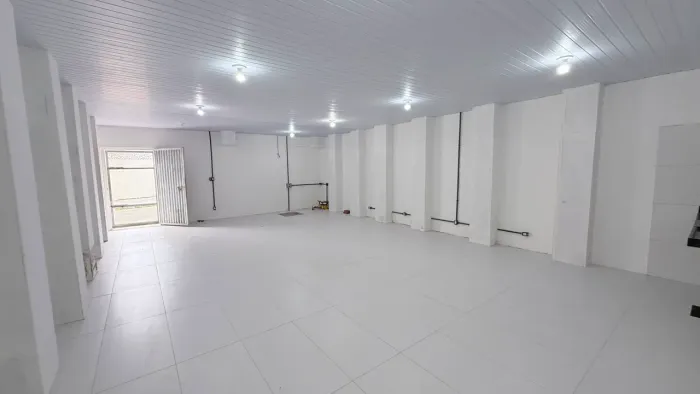 BC- Prédio comercial no Maiobão