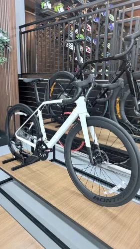 Trek Madone SL 6 AXS 2026 8ª geração 